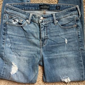 Lucky Brand 6/28 Ava Skinny Ankle Distressed
